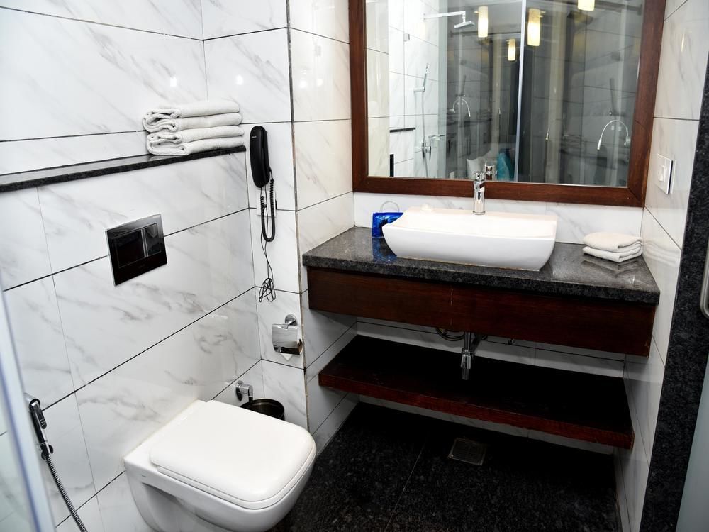 Sunbeam Premium Hotel Zirakpur Bagian luar foto